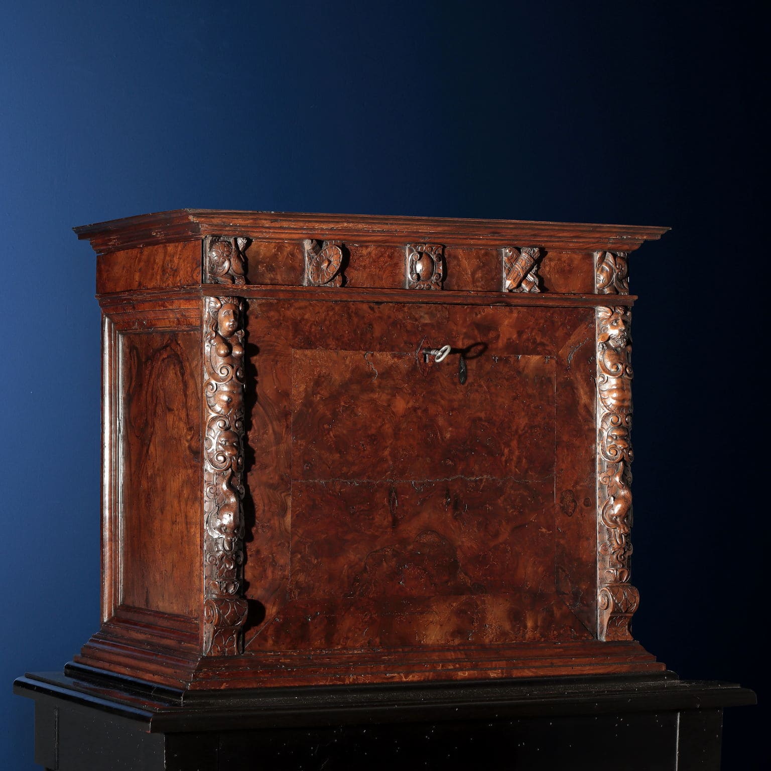 Cabinet, end of the 16th beginning of the 17th century