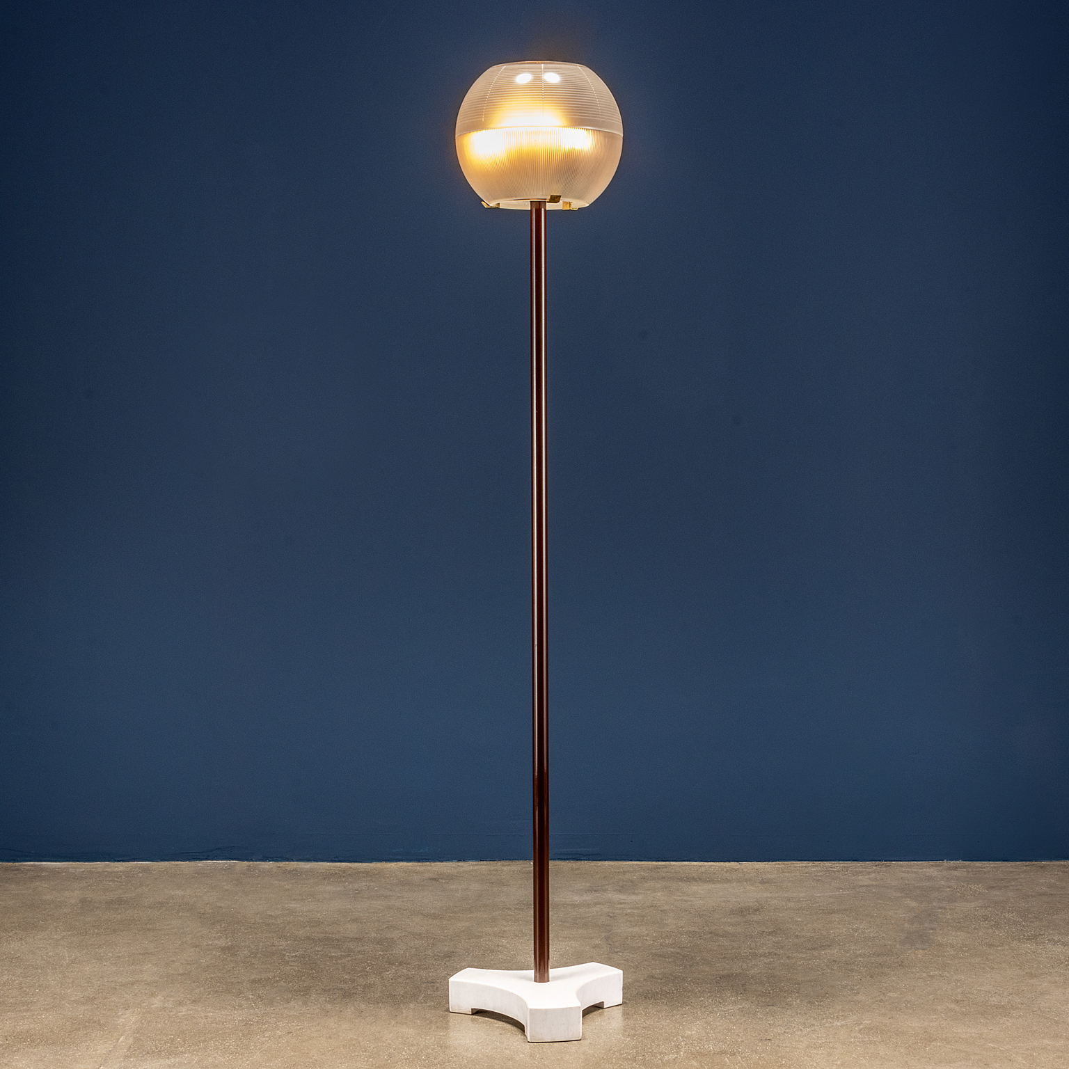 Ignazio Gardella ‘LTE8’ lamp for Azucena
