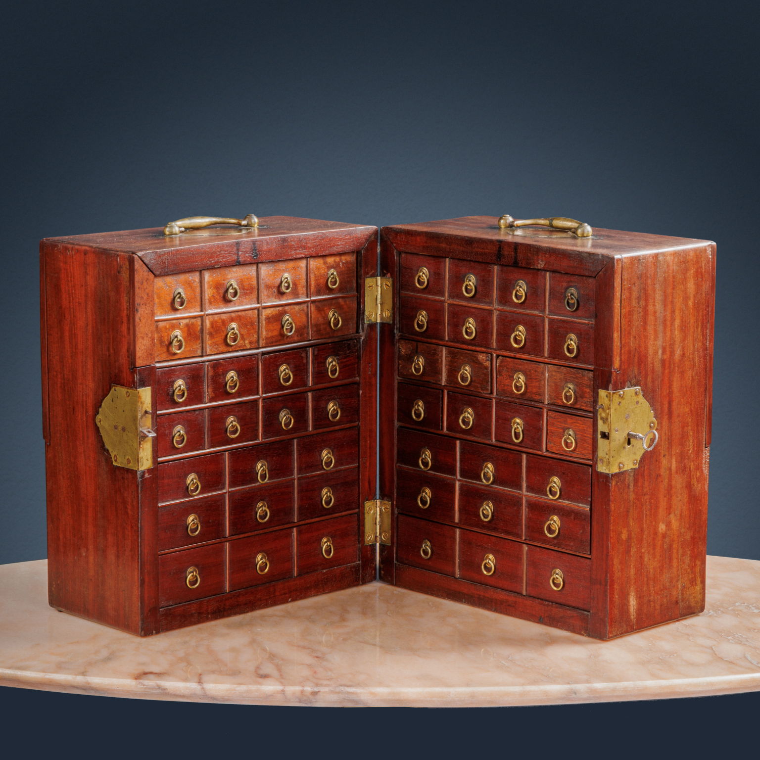 Travel pharmacy for apothecary, Tuscany, first quarter of the 19th century.