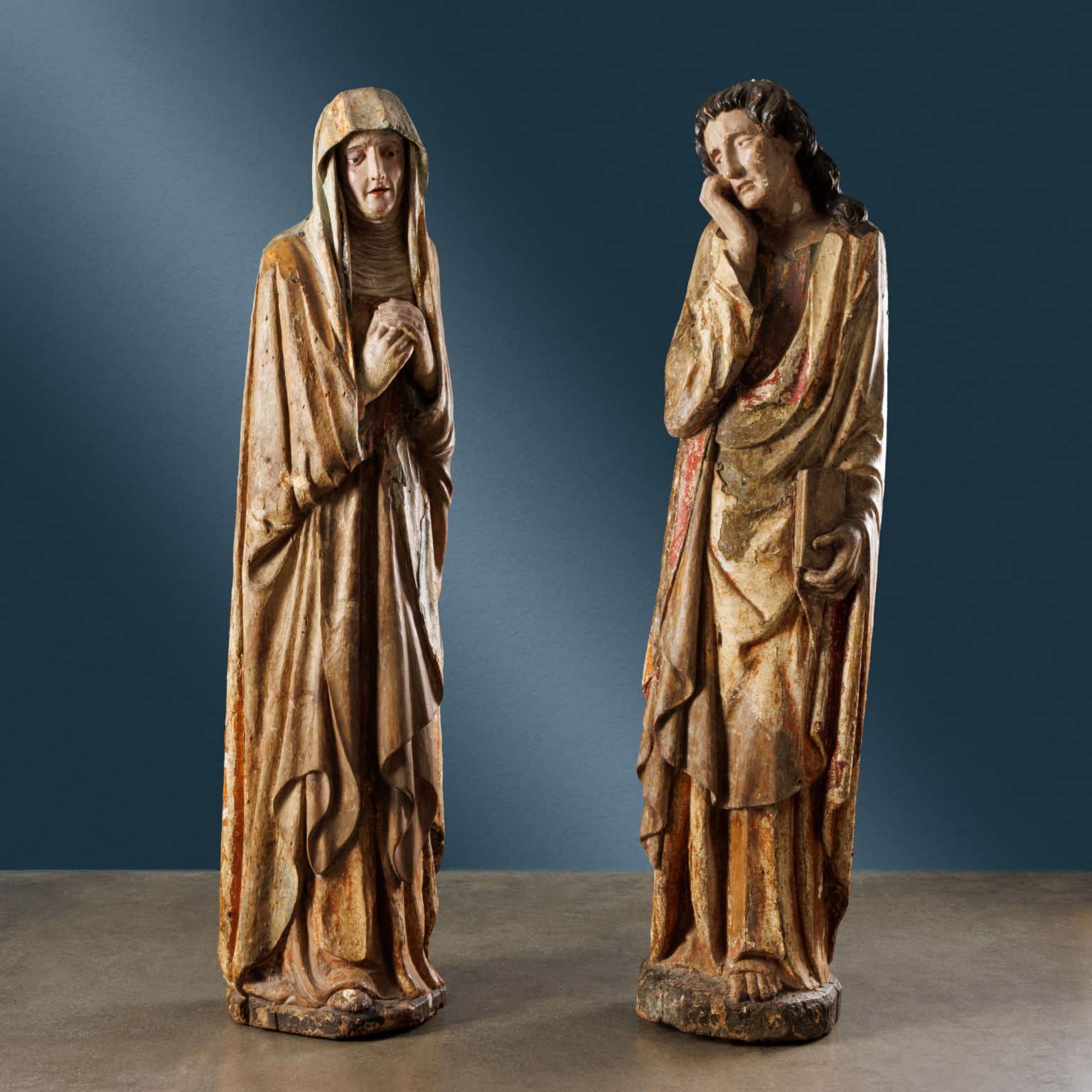 Grievers (The Virgin and Saint John the Evangelist). Piedmontese carver. 1470-1480 ca