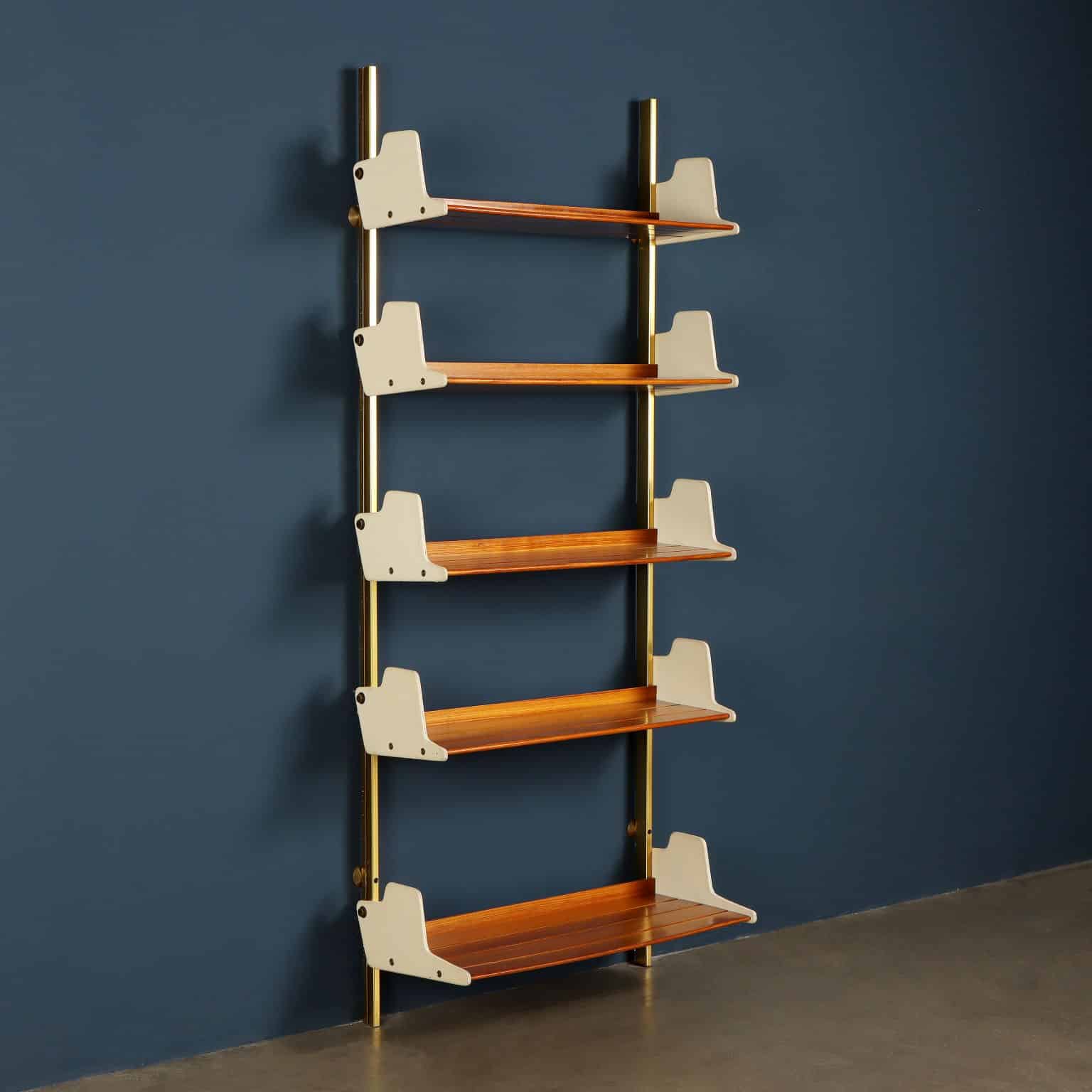 Bookcase model ‘E 60’ by Osvaldo Borsani for Tecno