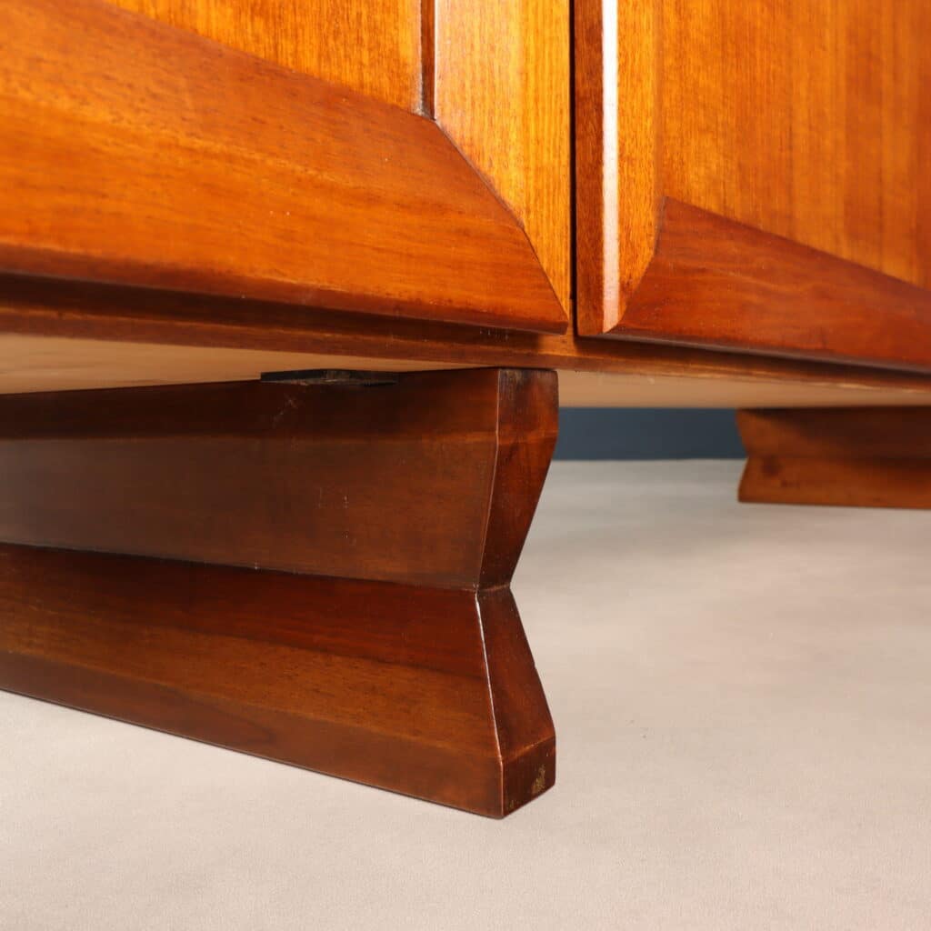 Details of Cabinet model 'MB 15' by Franco Albini