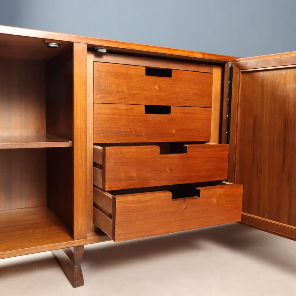Details of Cabinet model 'MB 15' by Poggi Pavia