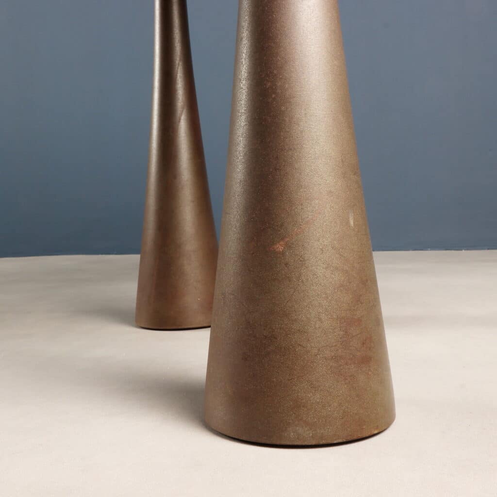 Details of dining table designed by Angelo Mangiarotti for La Sorgente Mobili Cantù