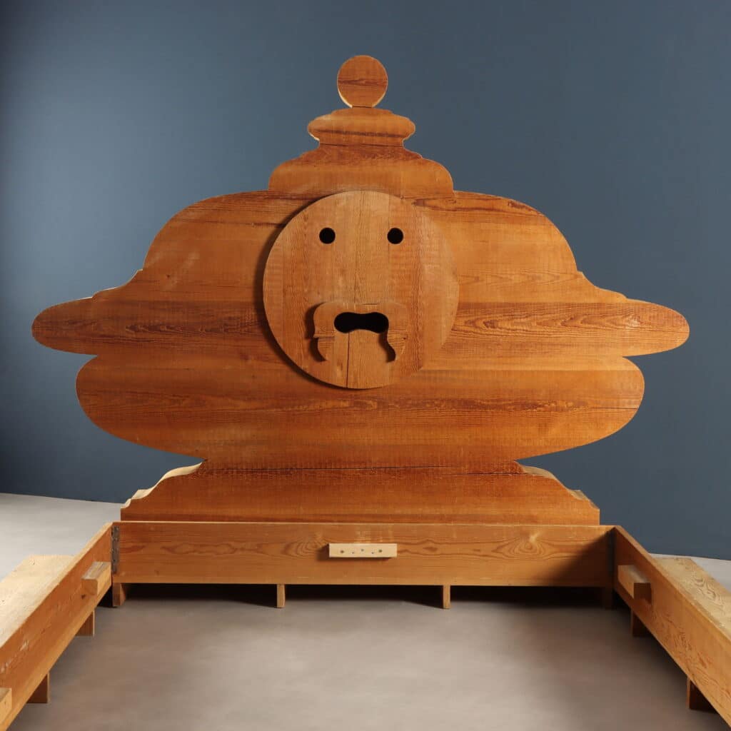 Bedroom 'Bocca della Verità' by Mario Ceroli for Poltronova